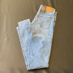 711 Levi’s Skinny Jean *NWT